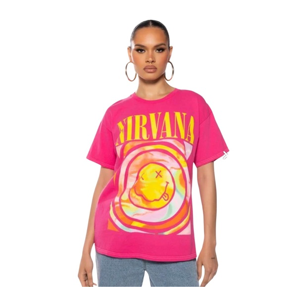 HOST PICK 🎉 NIRVANA OFFICIAL LOGO OVERSIZED BAND TEE - Picture 3 of 15